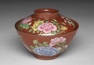 图片[2]-Yixing lidded bowl with flowers of the four seasons in painted enamels, Qing dynasty, Kangxi reign (1662-1722)-China Archive